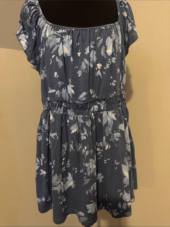 torrid Tops - torrid Navy Blue Floral Elastic Waist top jersey super soft